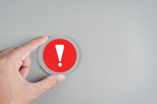 子どものすきっ歯を放置するリスクのイメージ